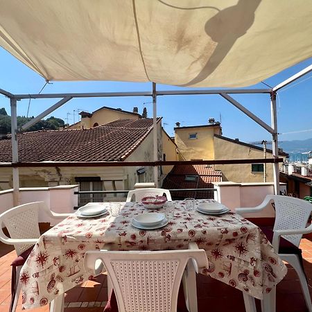 Terrazza Del Centro Apartment Lerici Luaran gambar