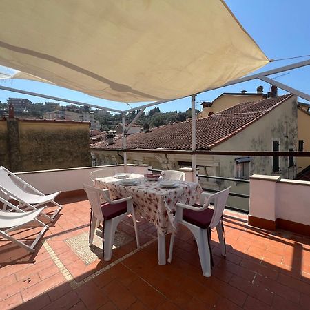 Terrazza Del Centro Apartment Lerici Luaran gambar
